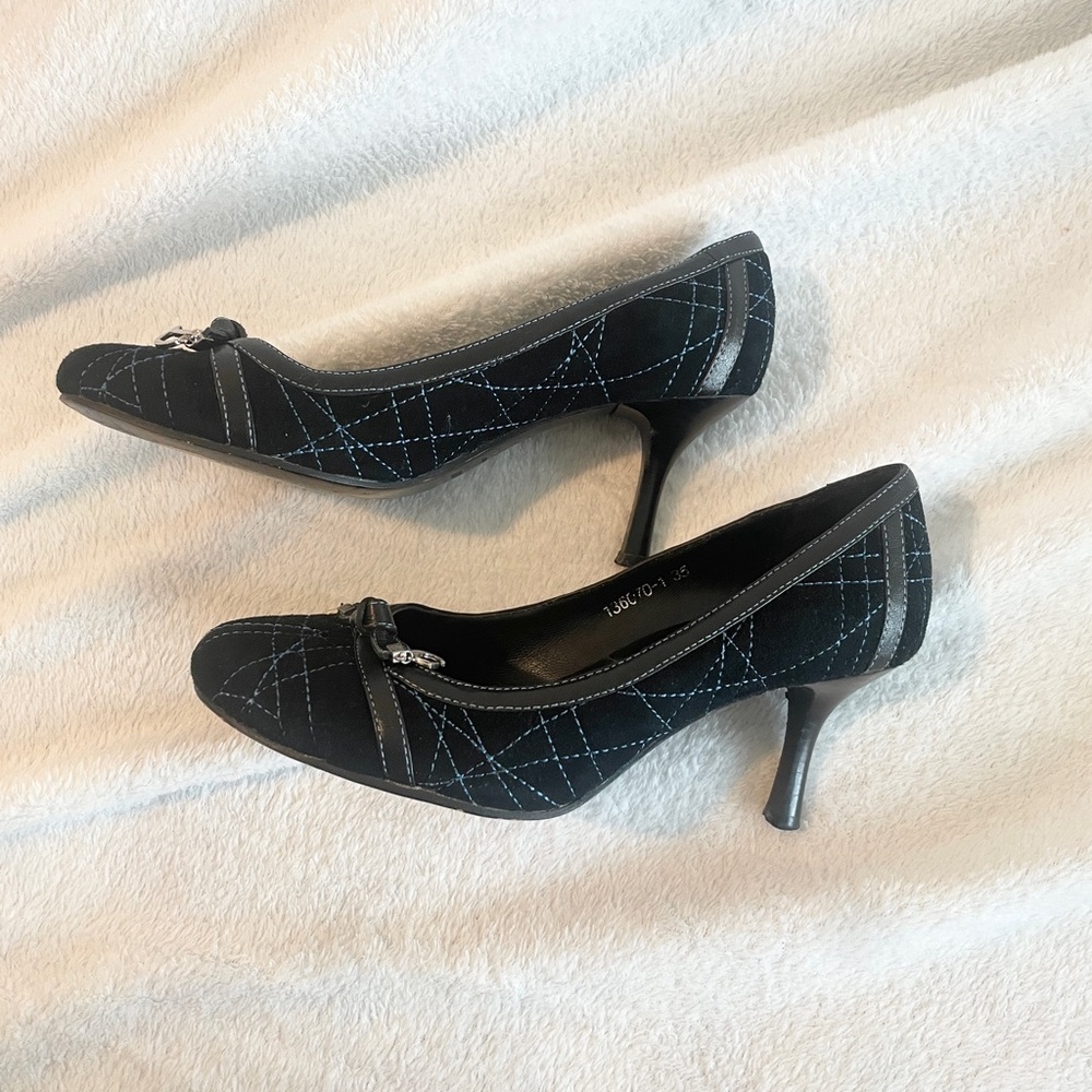 Dior Black Cannage Stitched Bow Pumps - Picture 9 of 9